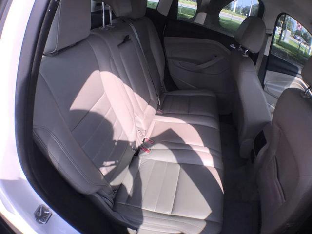 Photo of 2015 WHITE PLATINUM MET TRI-COAT Ford C-Max Energi