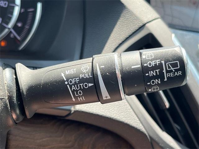 Photo of 2020 Gray Acura MDX
