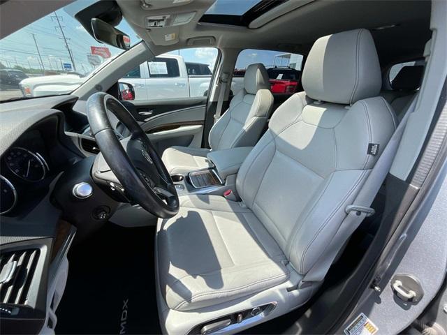 Photo of 2020 Gray Acura MDX