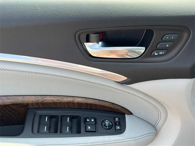 Photo of 2020 Gray Acura MDX