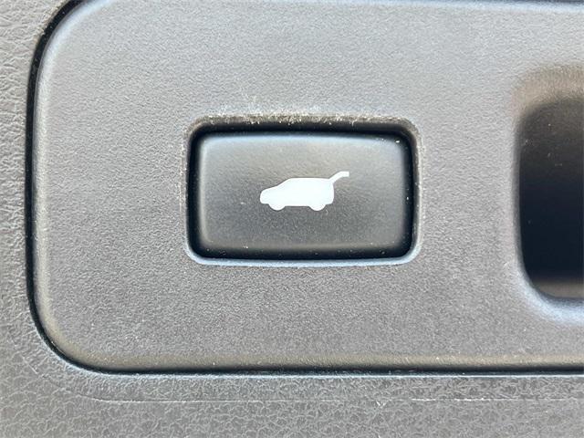 Photo of 2020 Gray Acura MDX