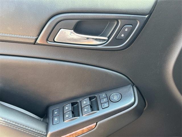 Photo of 2017 Silver Ice Metallic Chevrolet Tahoe
