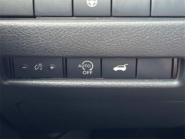 Photo of 2025 Black Nissan Rogue