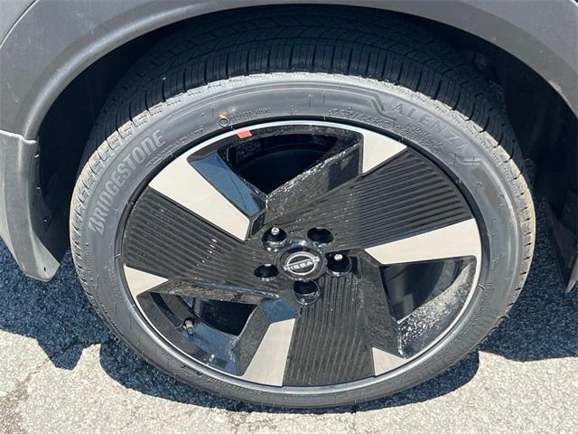 Photo of 2025 2t Gun Red Roof Nissan Kicks