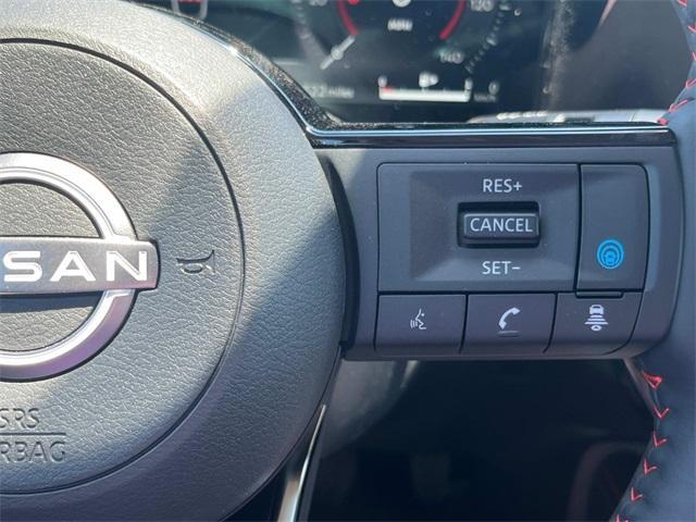 Photo of 2025 2t Gun Red Roof Nissan Kicks