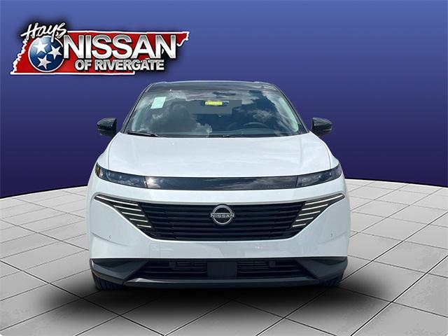 Photo of 2025 White / Black Nissan Murano