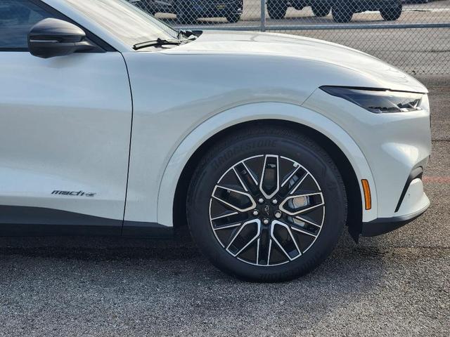 Photo of 2025 Star White Ford Mustang Mach-E
