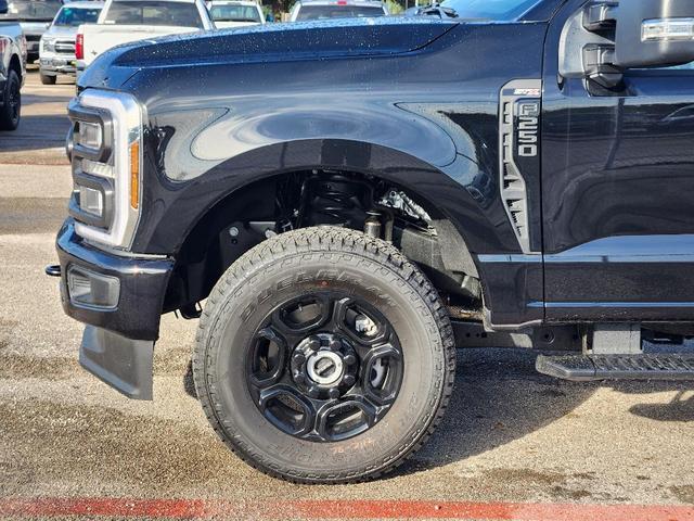 Photo of 2025 Agate Black Metallic Ford F-250