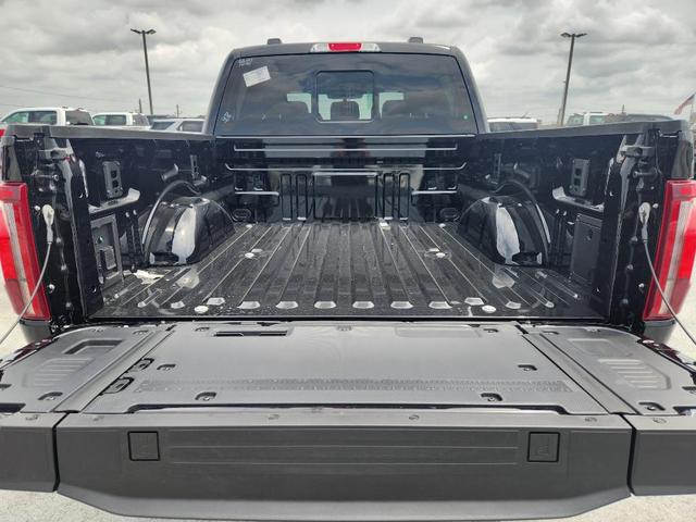 Photo of 2025 Agate Black Metallic Ford F-150