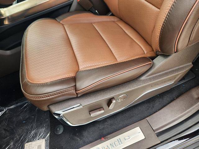 Photo of 2025 Agate Black Metallic Ford F-150