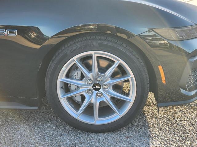Photo of 2025 Shadow Black Ford Mustang