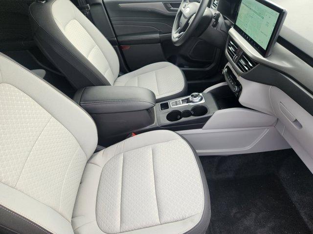Photo of 2025 Carbonized Gray Metallic Ford Escape