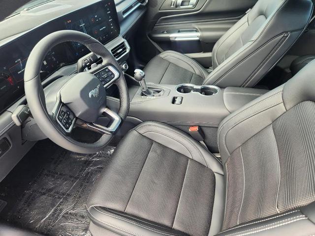 Photo of 2025 Vapor Blue Metallic Ford Mustang