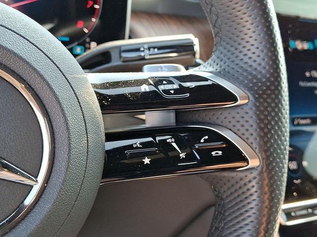 Photo of 2025 Cirrus Silver Metallic Mercedes-Benz GLC 300