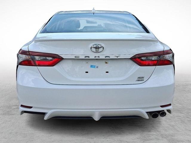 Photo of 2021 Super White Toyota Camry