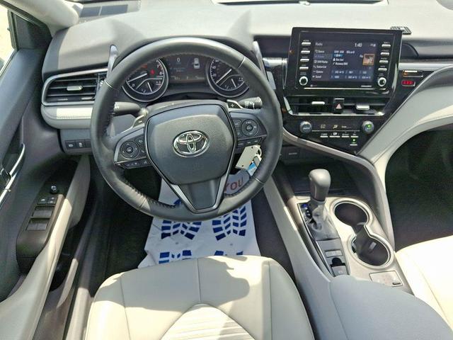 Photo of 2021 Super White Toyota Camry