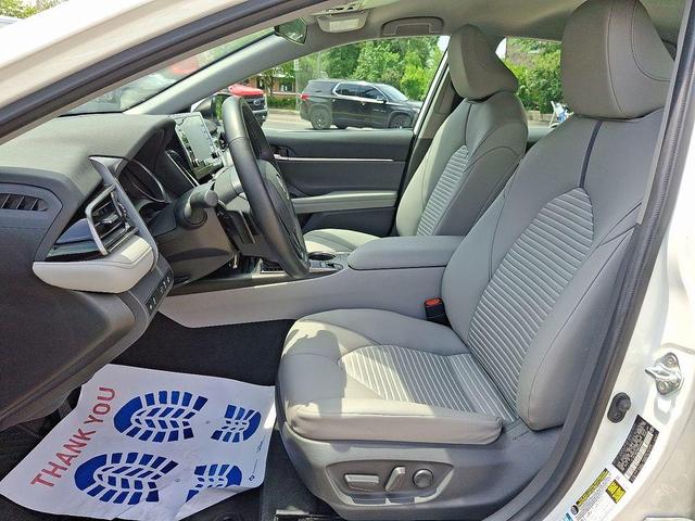 Photo of 2021 Super White Toyota Camry