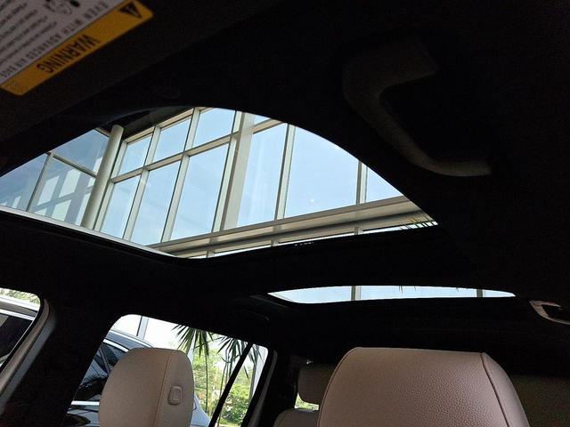 Photo of 2025 Polar White Mercedes-Benz EQB 300
