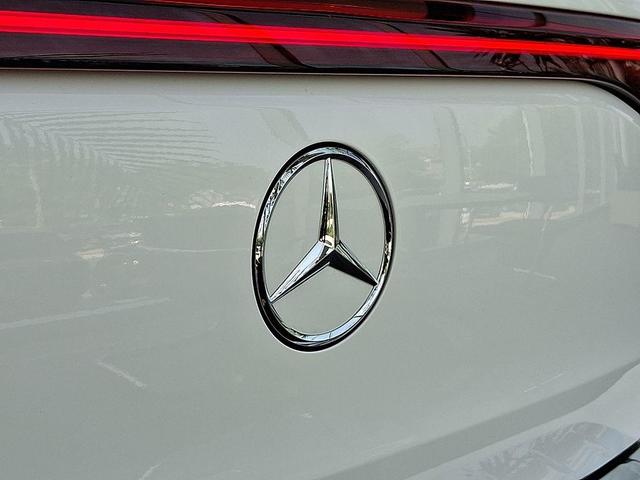 Photo of 2025 Polar White Mercedes-Benz EQB 300