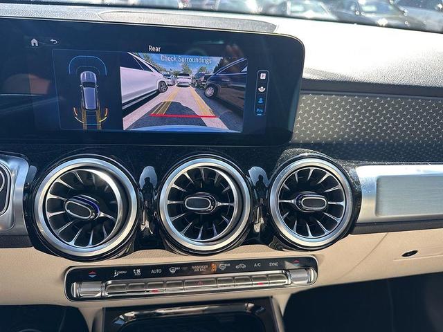 Photo of 2025 Polar White Mercedes-Benz GLB 250