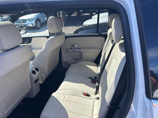 Photo of 2025 Polar White Mercedes-Benz GLB 250
