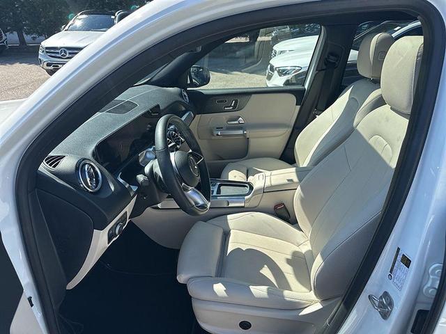 Photo of 2025 Polar White Mercedes-Benz GLB 250