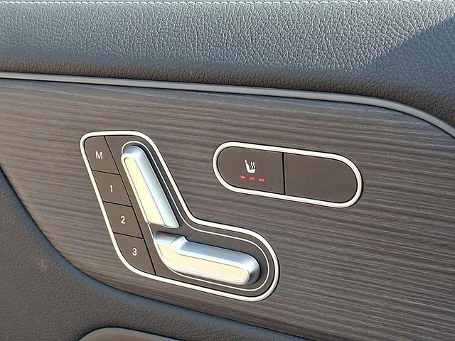 Photo of 2025 Polar White Mercedes-Benz GLA 250