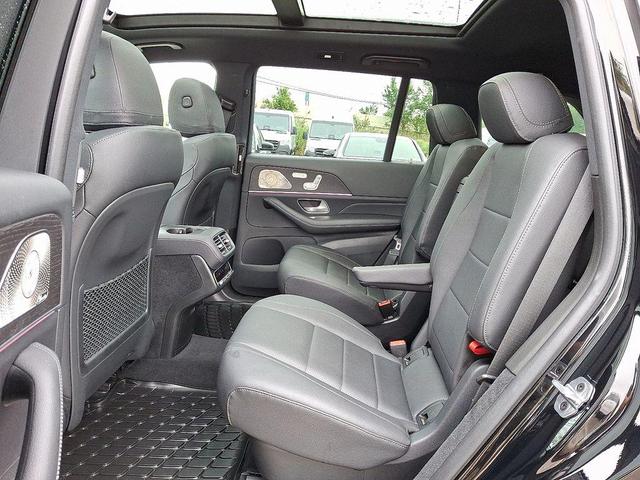 Photo of 2022 Black Mercedes-Benz GLS 450