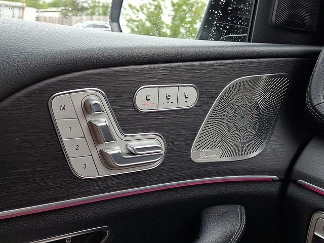 Photo of 2022 Black Mercedes-Benz GLS 450