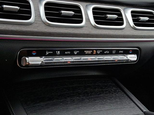 Photo of 2022 Black Mercedes-Benz GLS 450
