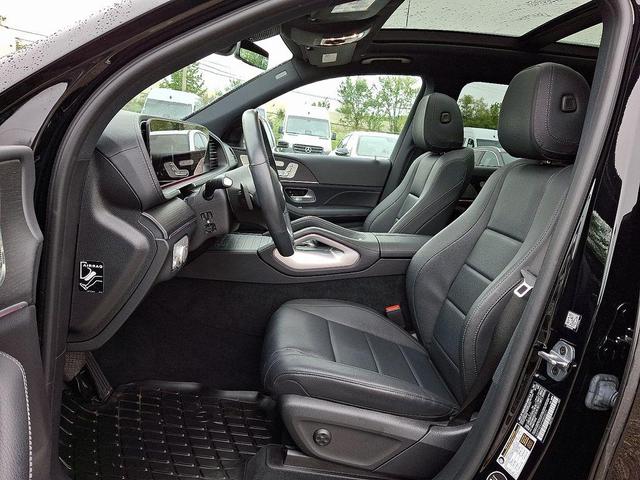 Photo of 2022 Black Mercedes-Benz GLS 450