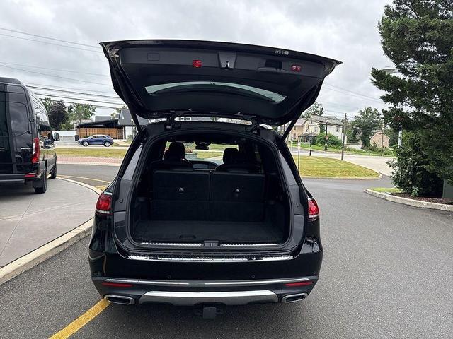 Photo of 2022 Black Mercedes-Benz GLS 450