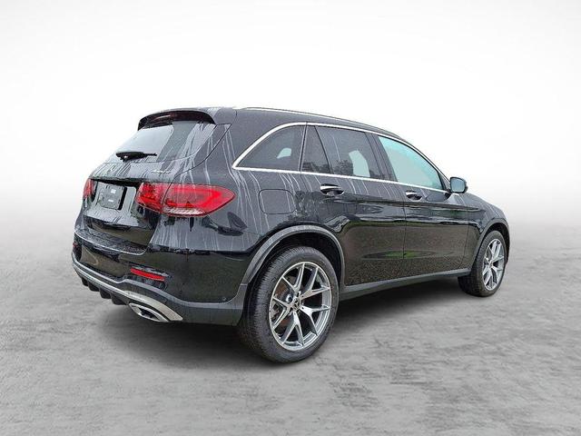 Photo of 2022 Black Mercedes-Benz GLC 300