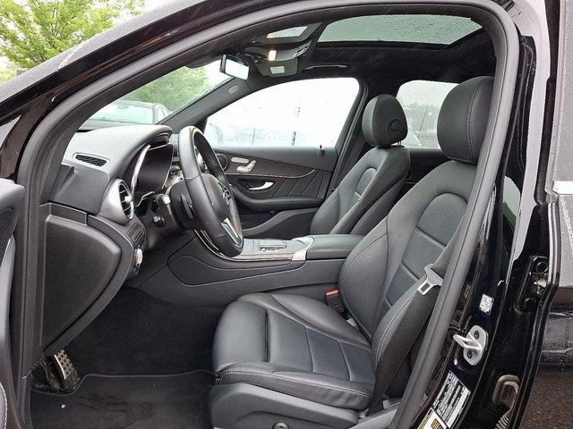 Photo of 2022 Black Mercedes-Benz GLC 300