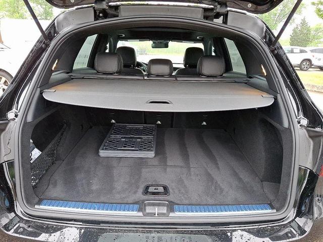Photo of 2022 Black Mercedes-Benz GLC 300