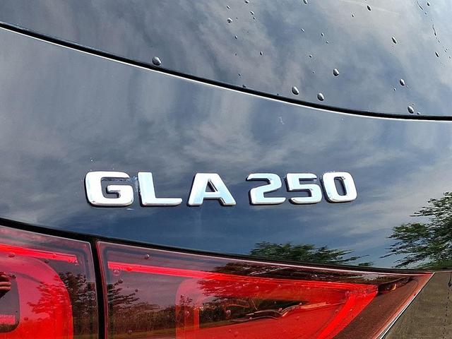 Photo of 2021 Midnight Black Mercedes-Benz GLA 250