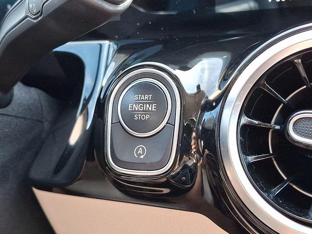 Photo of 2021 Midnight Black Mercedes-Benz GLA 250
