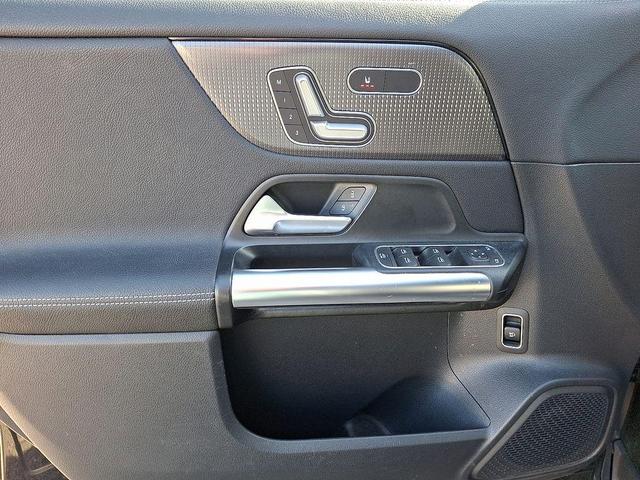 Photo of 2021 Midnight Black Mercedes-Benz GLA 250