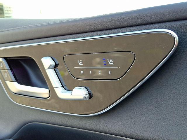 Photo of 2025 Cirrus Silver Metallic Mercedes-Benz GLC 300