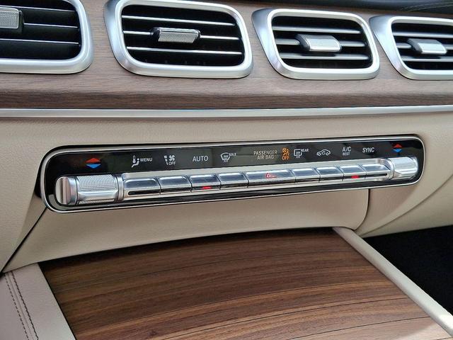 Photo of 2025 Polar White Mercedes-Benz GLS 450