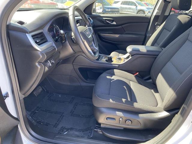 Photo of 2022 Summit White GMC Acadia