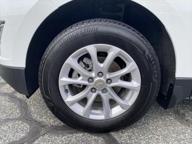 Photo of 2021 Summit White Chevrolet Equinox