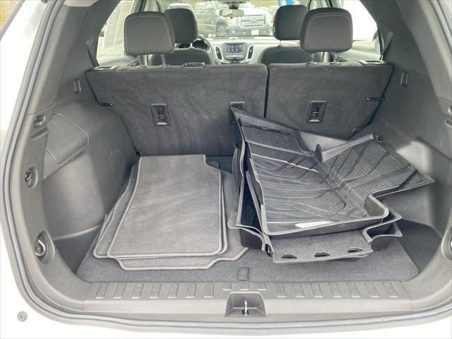 Photo of 2021 Summit White Chevrolet Equinox