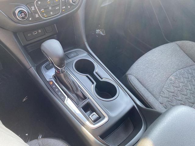 Photo of 2022 Blue Glow Metallic Chevrolet Equinox