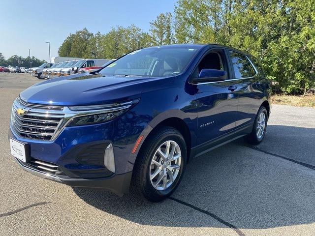 Photo of 2022 Blue Glow Metallic Chevrolet Equinox