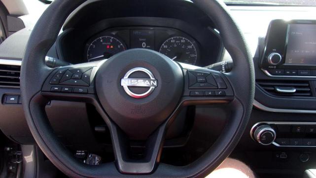 Photo of 2024 Gun Metallic Nissan Altima