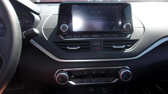 Photo of 2024 Gun Metallic Nissan Altima