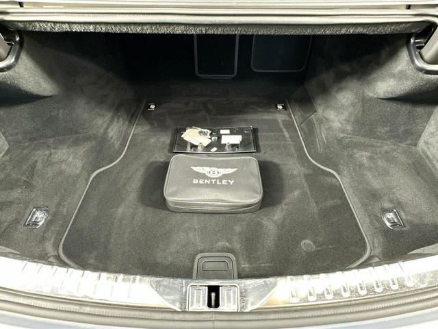 Photo of 2024 Black Bentley Flying Spur