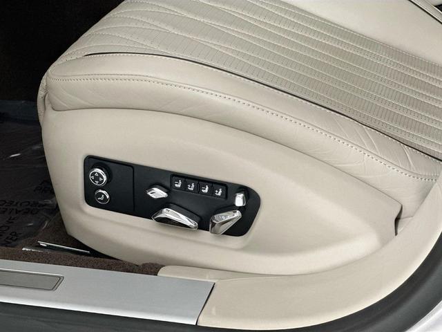 Photo of 2024 Black Bentley Flying Spur