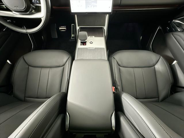 Photo of 2025 Santorini Black Land Rover Range Rover
